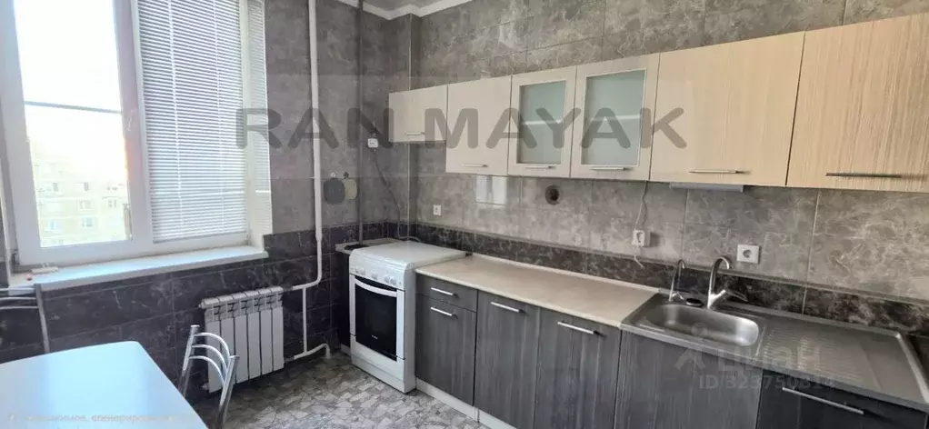 2-к кв. Адыгея, Майкоп Школьная ул., 182 (65.9 м) - Фото 1