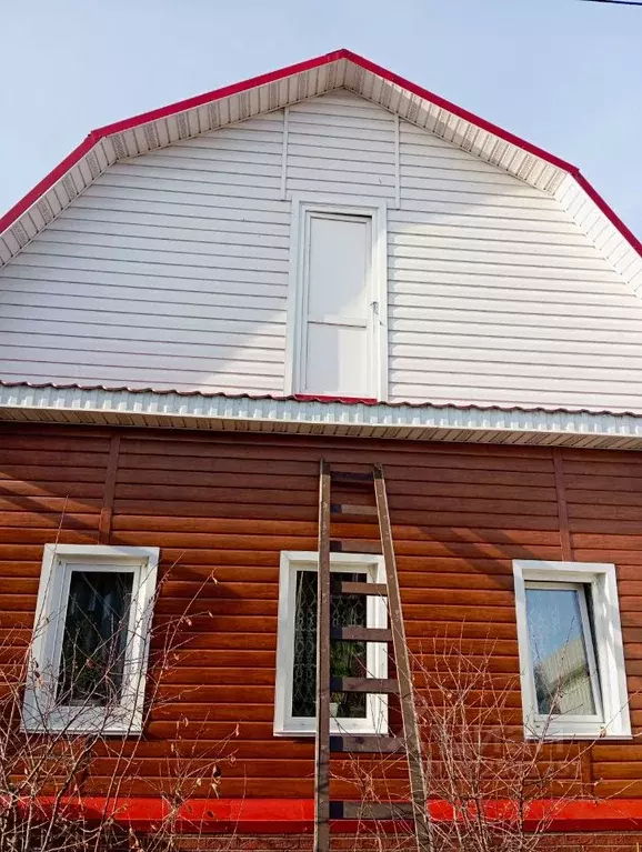 Дом в Омская область, Омск Порт-Артур мкр, ул. Ульянова (84 м) - Фото 0