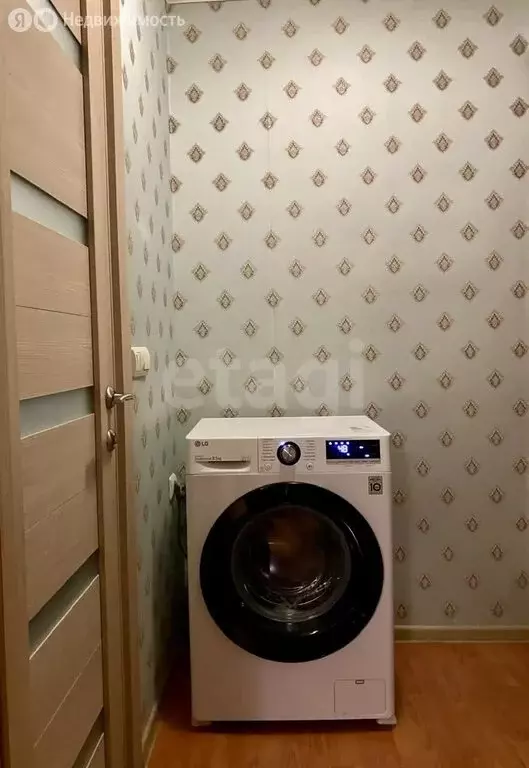 2-комнатная квартира: Сарапул, посёлок Южный, улица Чапаева, 7 (55 м) - Фото 2