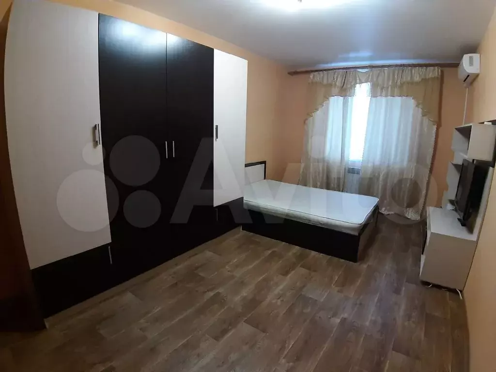 1-к. квартира, 40 м, 9/10 эт. - Фото 1