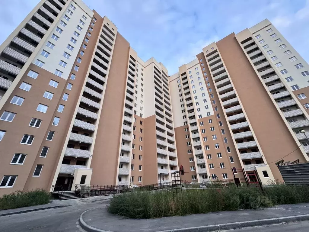 2-к кв. Саратовская область, Саратов ул. Имени Александра Кривохижина, ... - Фото 0