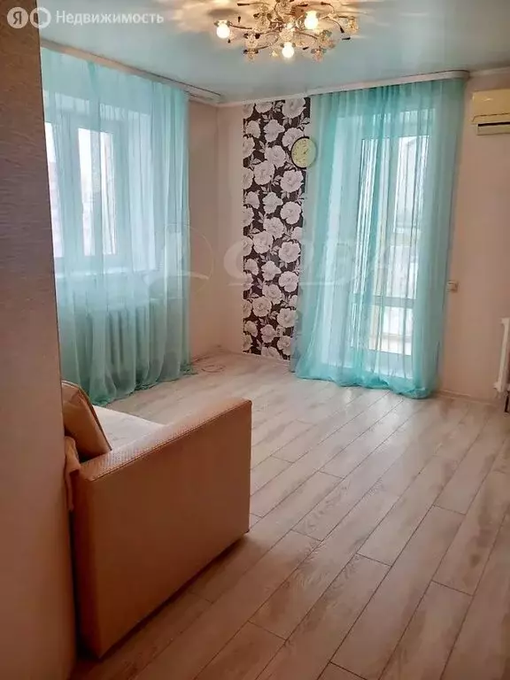 Квартира-студия: Тюмень, микрорайон Мыс, Судоремонтная улица, 31 (32.8 ... - Фото 1