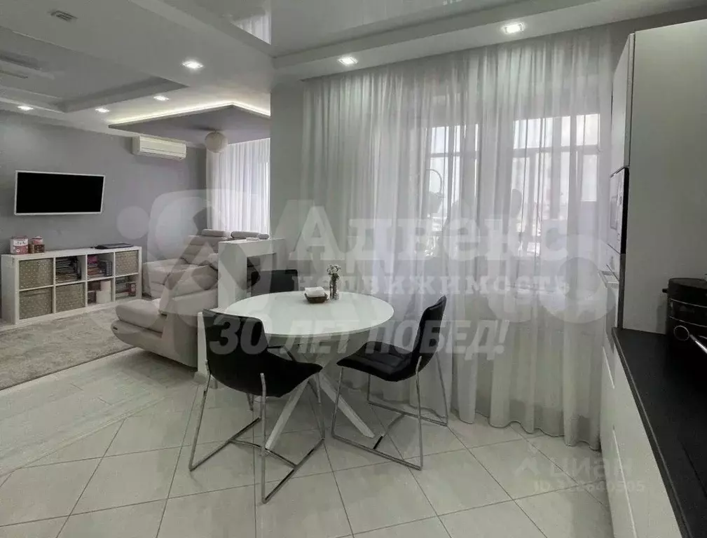 2-к кв. Тюменская область, Тюмень Харьковская ул., 68 (58.7 м) - Фото 1