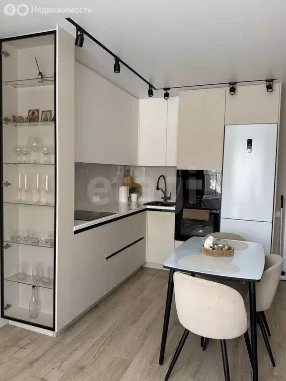 3-комнатная квартира: Бийск, улица Машиностроителей, 21 (66.2 м) - Фото 2