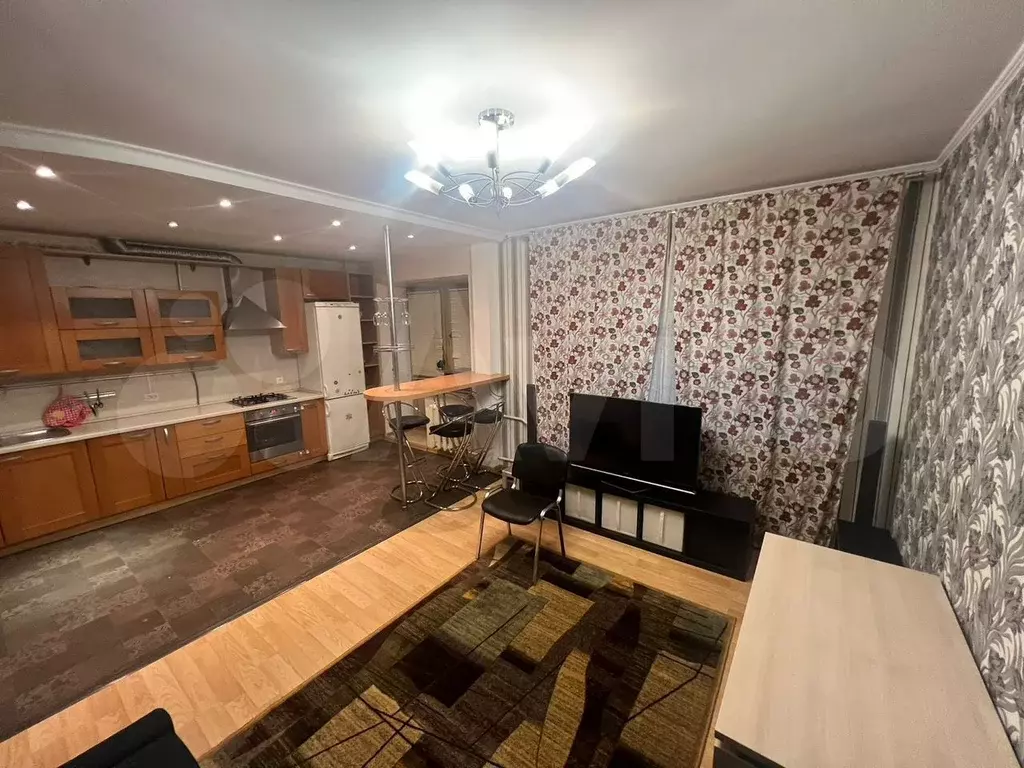 2-к. квартира, 54 м, 1/10 эт. - Фото 1