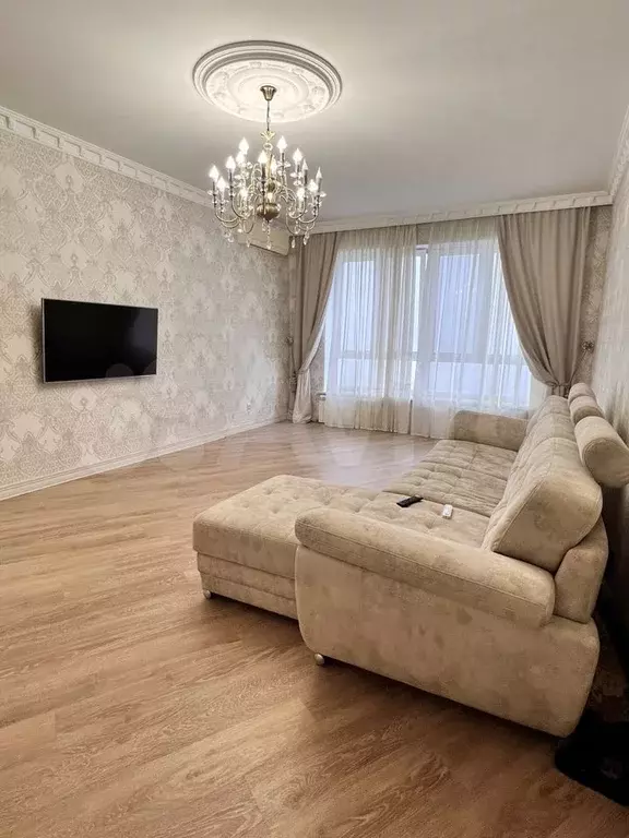 3-к. квартира, 110 м, 6/6 эт. - Фото 0