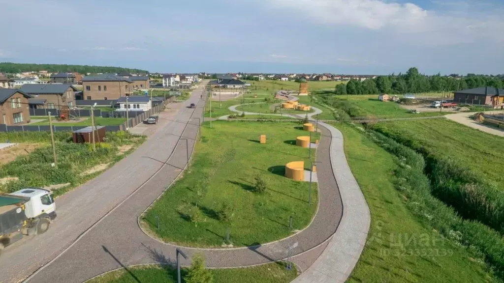 Участок в Ленинградская область, Гатчинский муниципальный округ, д. ... - Фото 2