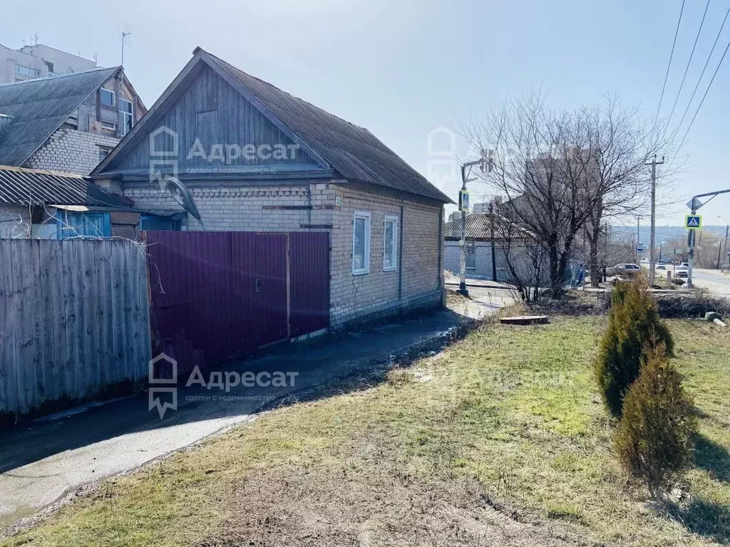 Дом в Волгоградская область, Волгоград пос. Ангарский, ул. ... - Фото 1