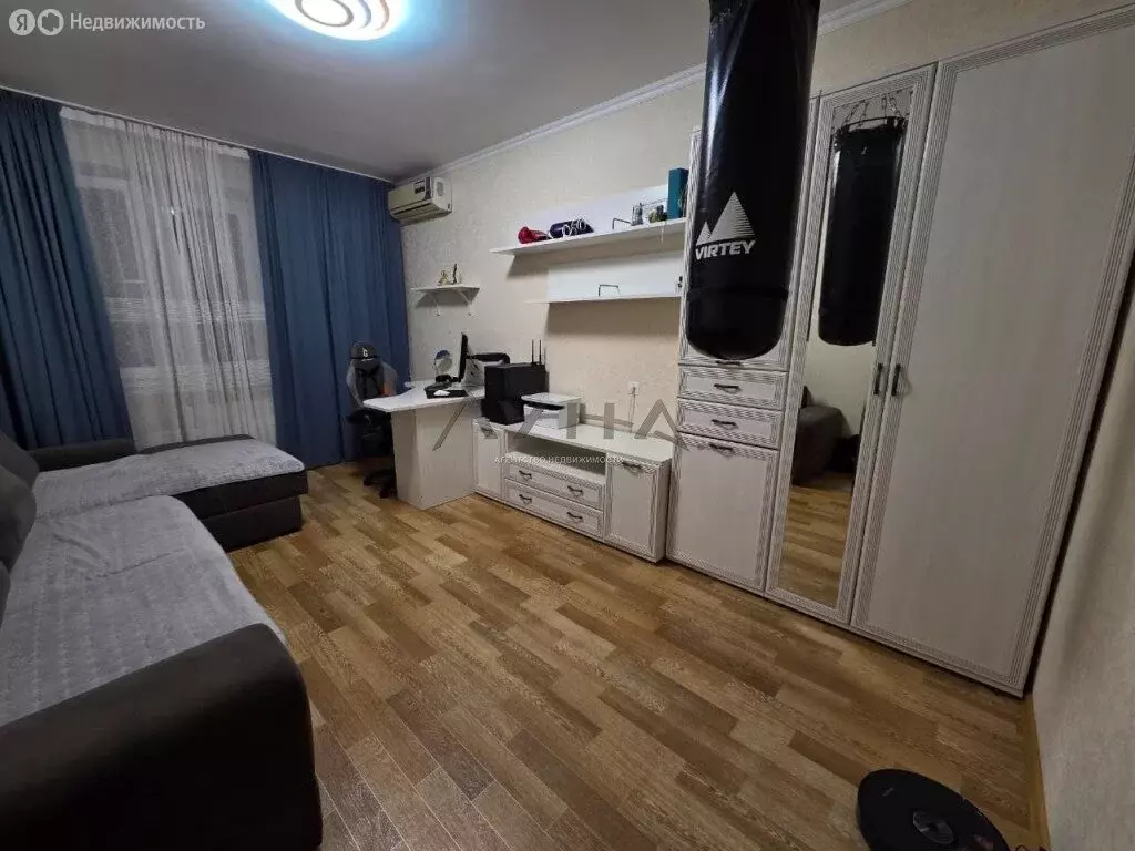 3-комнатная квартира: Набережные Челны, Авангардная улица, 57 (70 м) - Фото 1