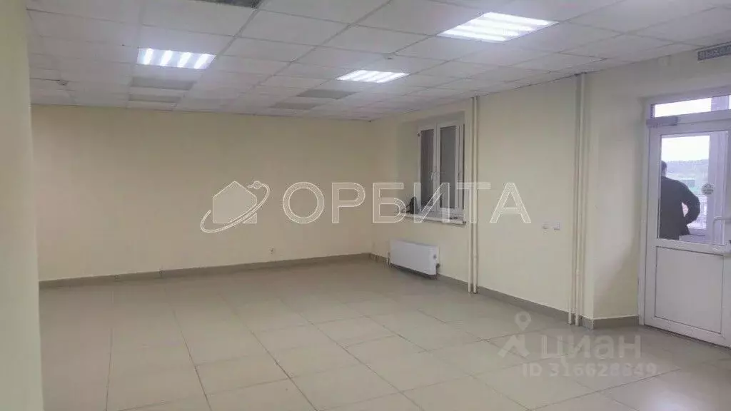 Помещение свободного назначения в Тюменская область, Тюмень ул. ... - Фото 1