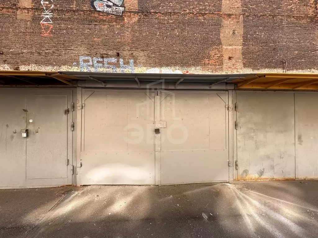 Гараж в Санкт-Петербург Бородинская ул., 11 (18 м) - Фото 1