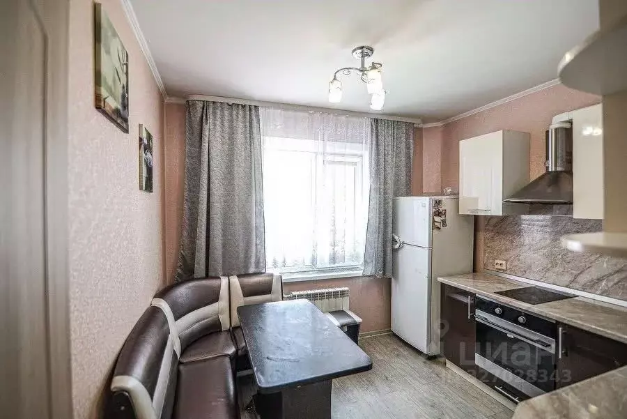 2-к кв. Сахалинская область, Южно-Сахалинск просп. Мира, 286А (49.8 м) - Фото 1