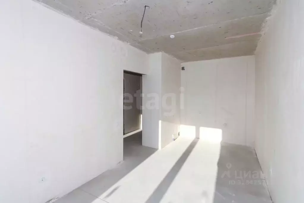 1-к кв. Тюменская область, Тюмень ул. Краснооктябрьская, 6 (38.6 м) - Фото 0