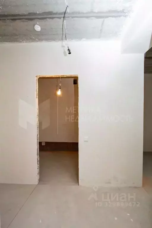 Студия Тюменская область, Тюмень ул. Республики, 204к7 (30.8 м) - Фото 1