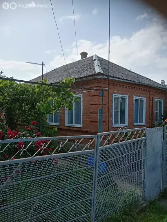 Дом в станица Родниковская, улица Карла Маркса, 30 (100 м) - Фото 0
