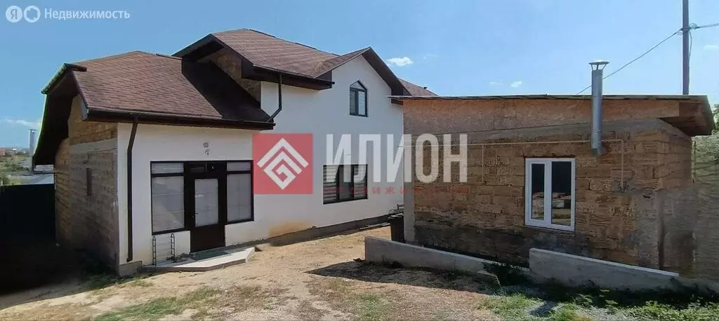 Дом в Симферопольский район, посёлок городского типа Молодёжное (238.9 ... - Фото 0