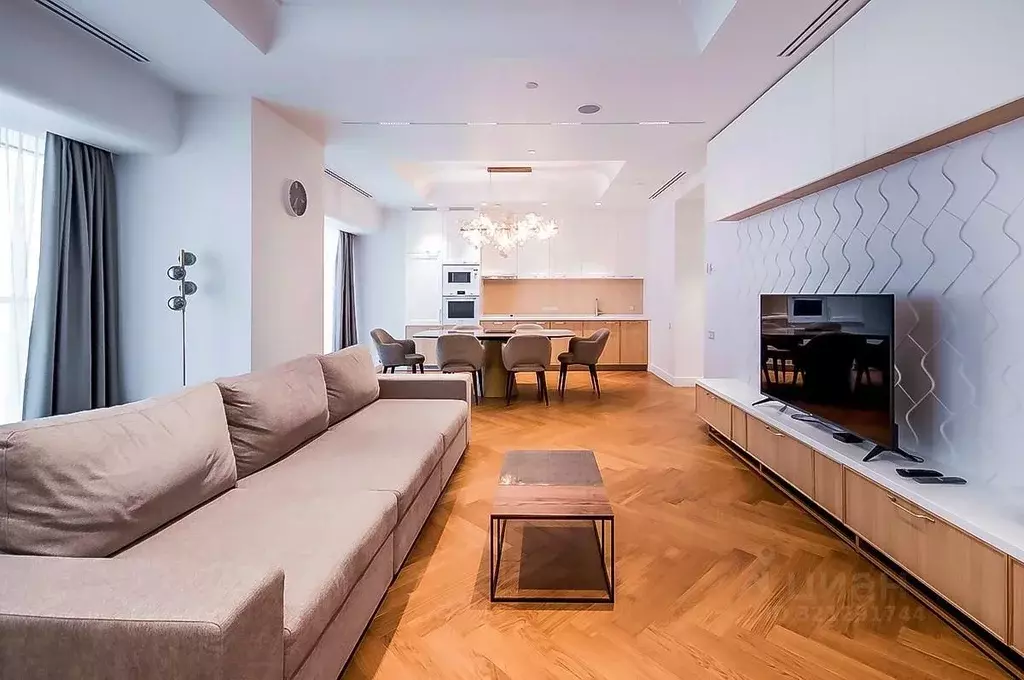 2-к кв. Москва 1-й Красногвардейский проезд, 15 (87.1 м) - Фото 0