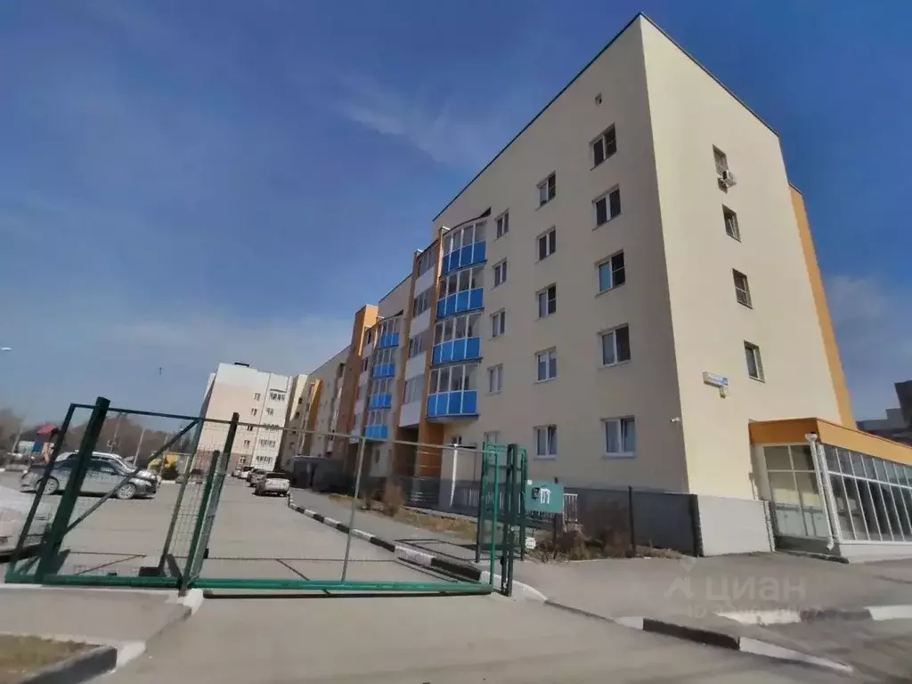 Студия Свердловская область, Березовский Февральская ул., 28 (22.0 м) - Фото 1