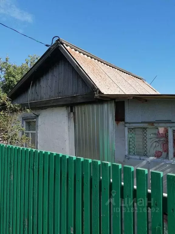 Дом в Хакасия, Черногорск Залив дачное общество, ул. Вербная (30 м) - Фото 0