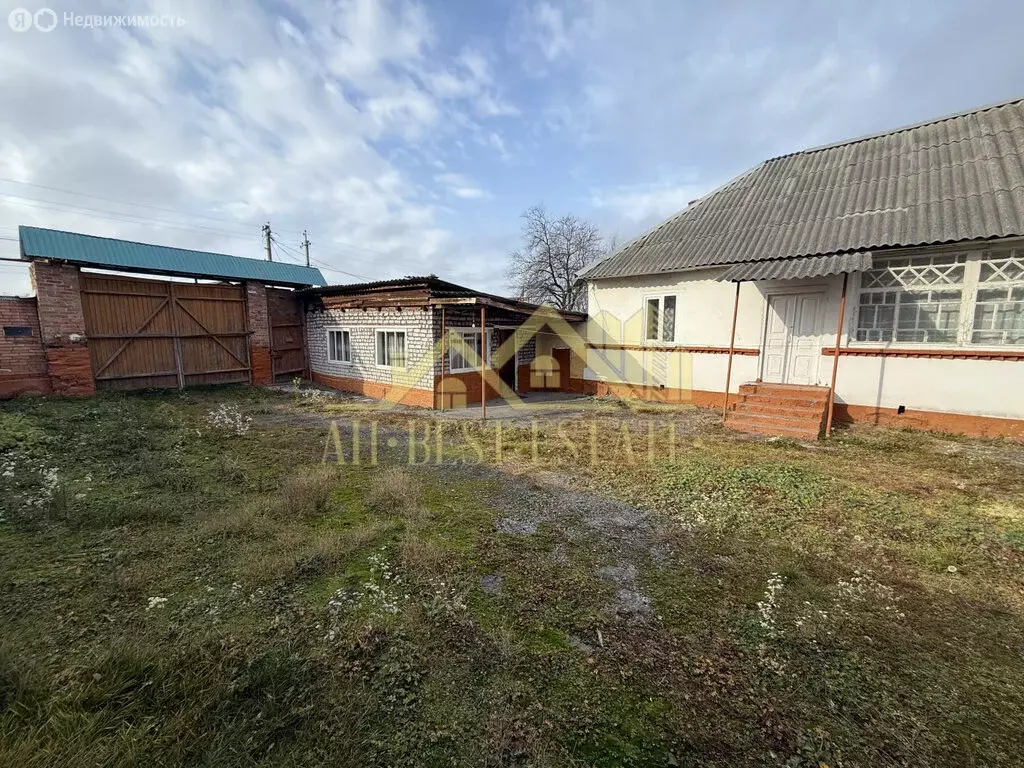 Дом в село Гизель, улица Коста Хетагурова (100 м) - Фото 1