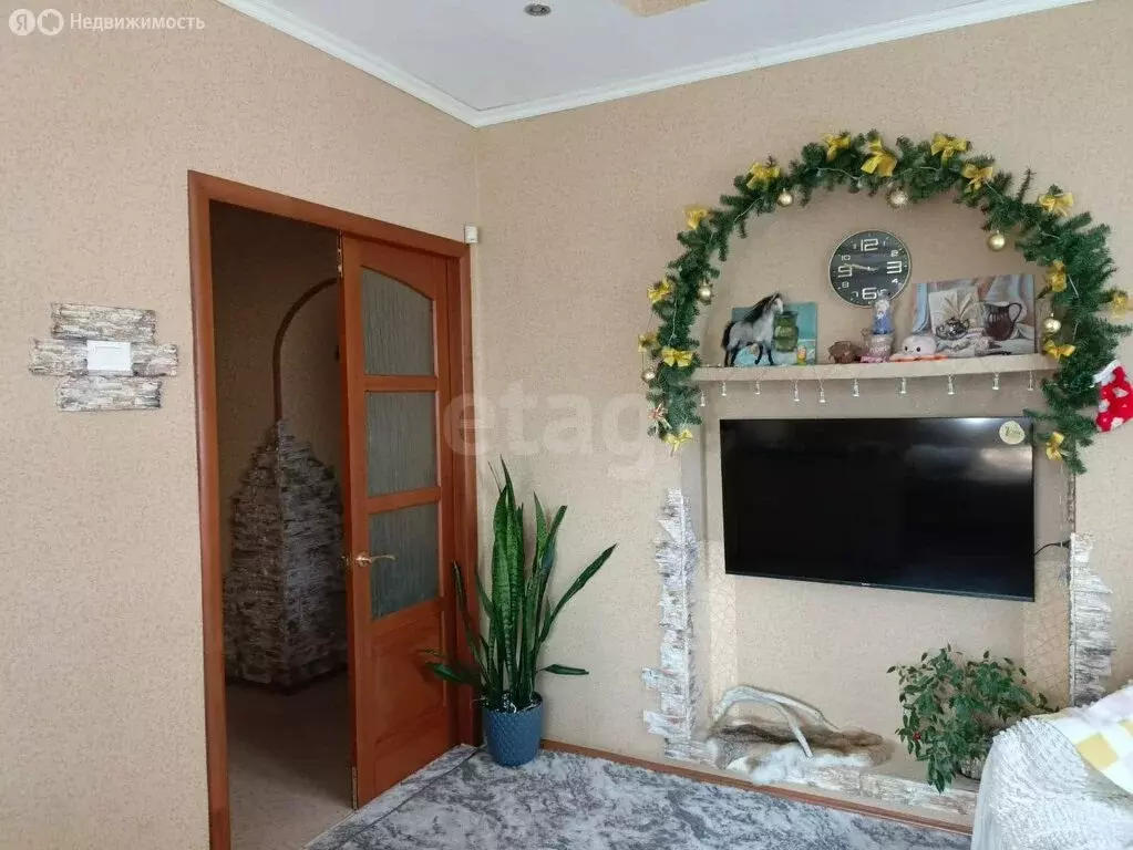 4-комнатная квартира: Златоуст, улица Металлургов, 5 (92.8 м) - Фото 1