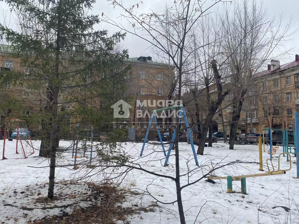 3-комнатная квартира: Омск, микрорайон Городок Нефтяников, улица ... - Фото 2