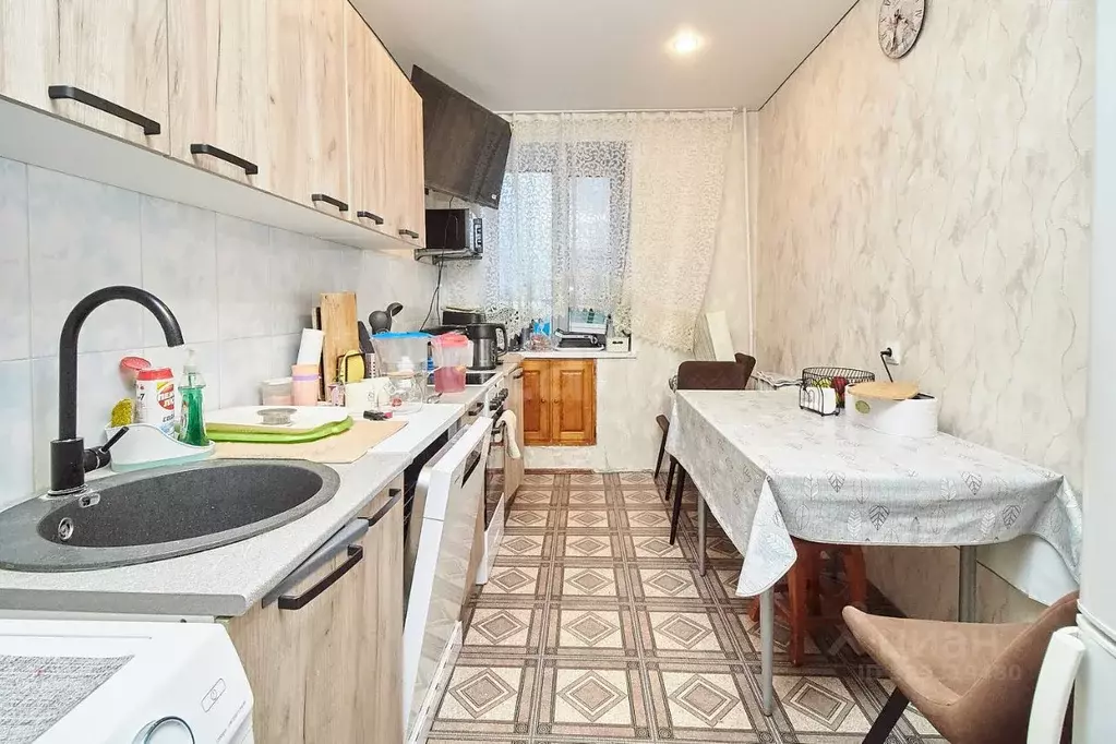 4-к кв. Тюменская область, Тюмень Гилево мкр, ул. Вербная, 1 (77.0 м) - Фото 1
