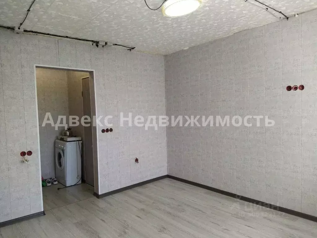 Комната Тюменская область, Тюмень Олимпийская ул., 23 (14.0 м) - Фото 1