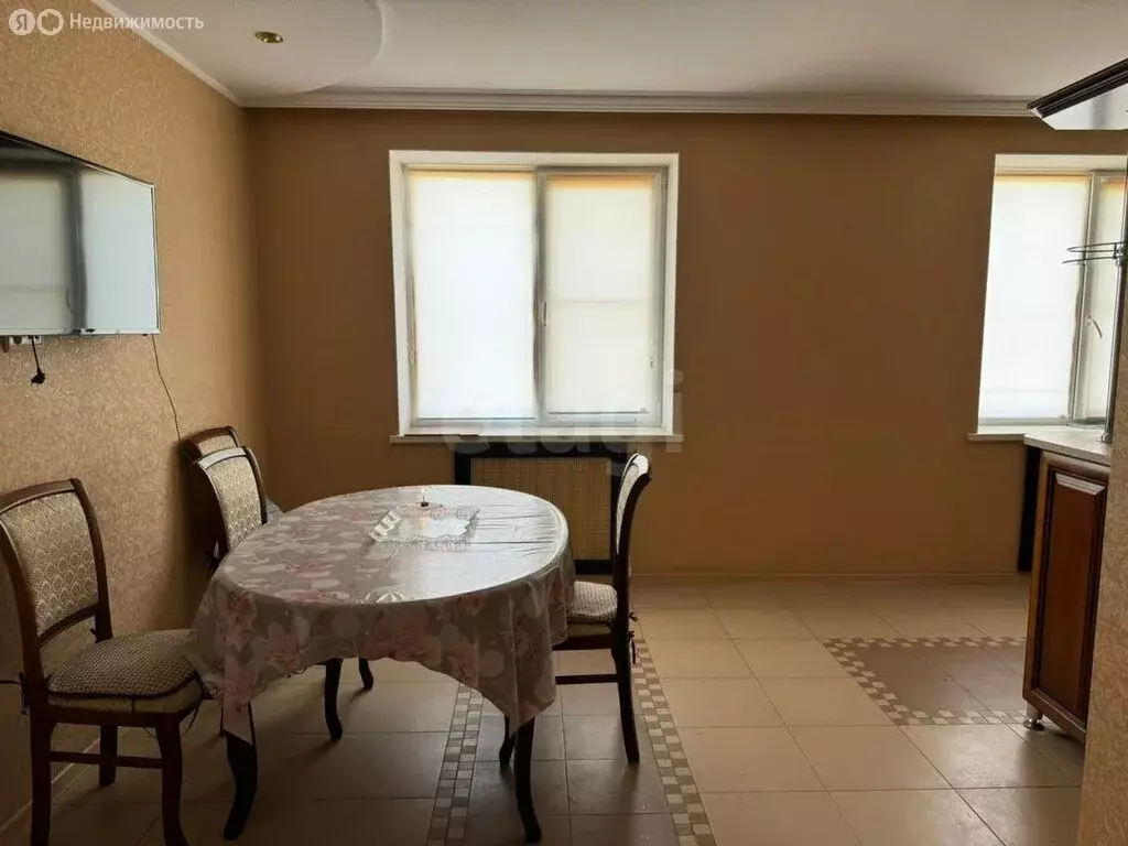 3-комнатная квартира: Владикавказ, Пушкинская улица, 76/3 (73.9 м) - Фото 2