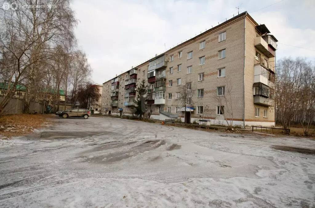 3-комнатная квартира: Ялуторовск, улица Бахтиярова, 62 (56.4 м) - Фото 2