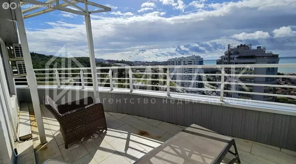 2-комнатная квартира: Сочи, улица Ленина, 298Б (75 м) - Фото 1