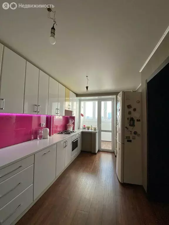 3-комнатная квартира: Уфа, улица Менделеева, 217 (75 м) - Фото 1