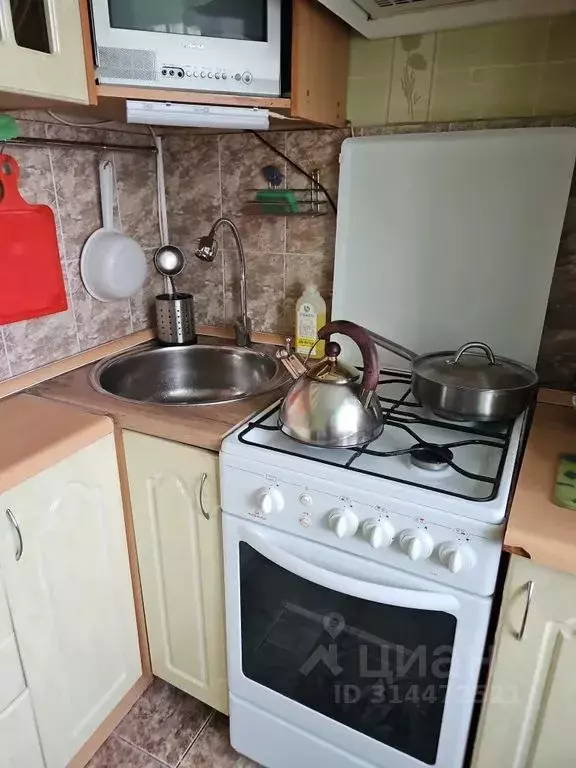 1-к кв. Чувашия, Чебоксары Цивильская ул., 1 (40.0 м) - Фото 1