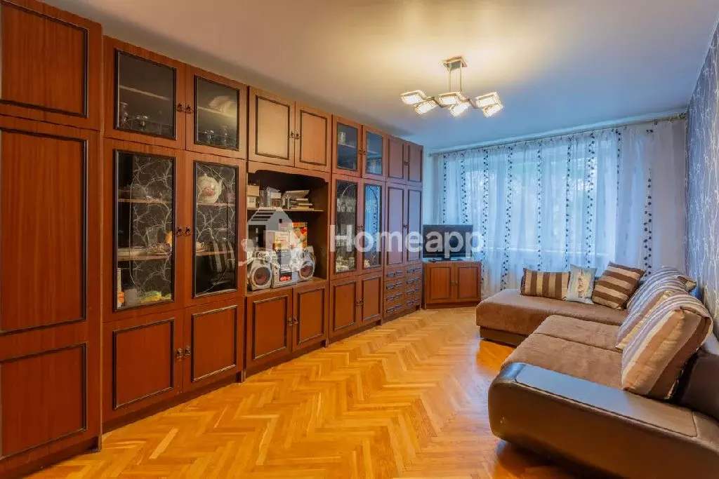 Продается 3-комнатная квартира - Фото 1