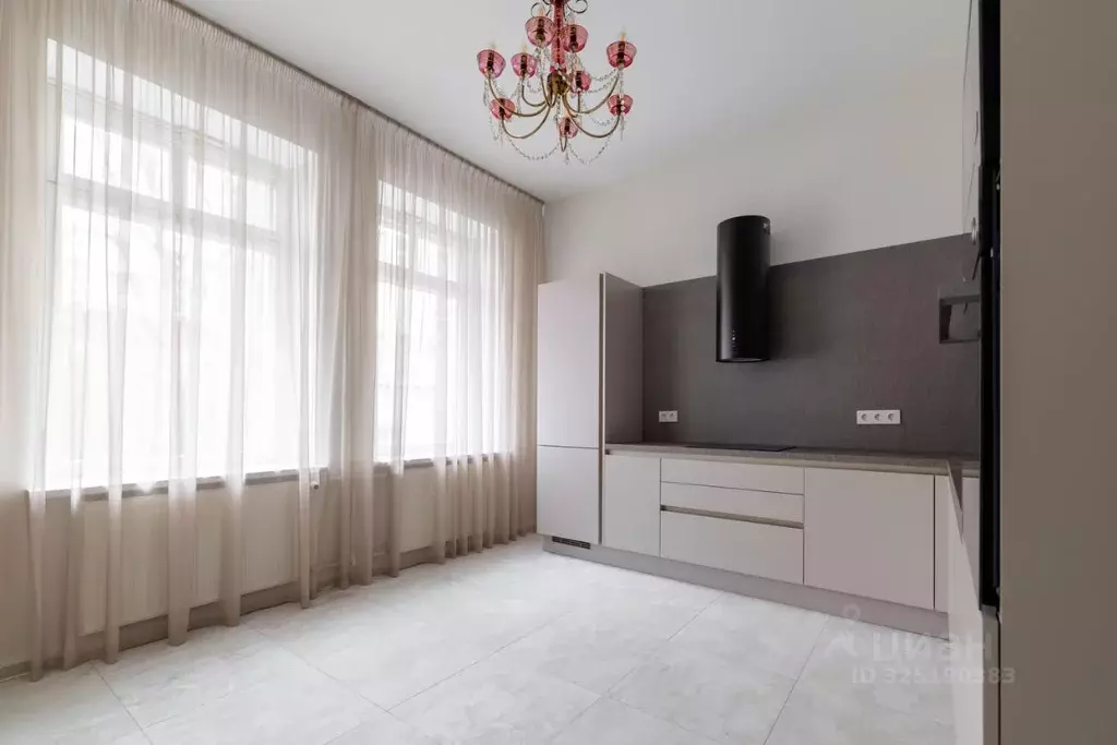 5-к кв. Москва пер. Большой Головин, 6 (150.0 м) - Фото 1