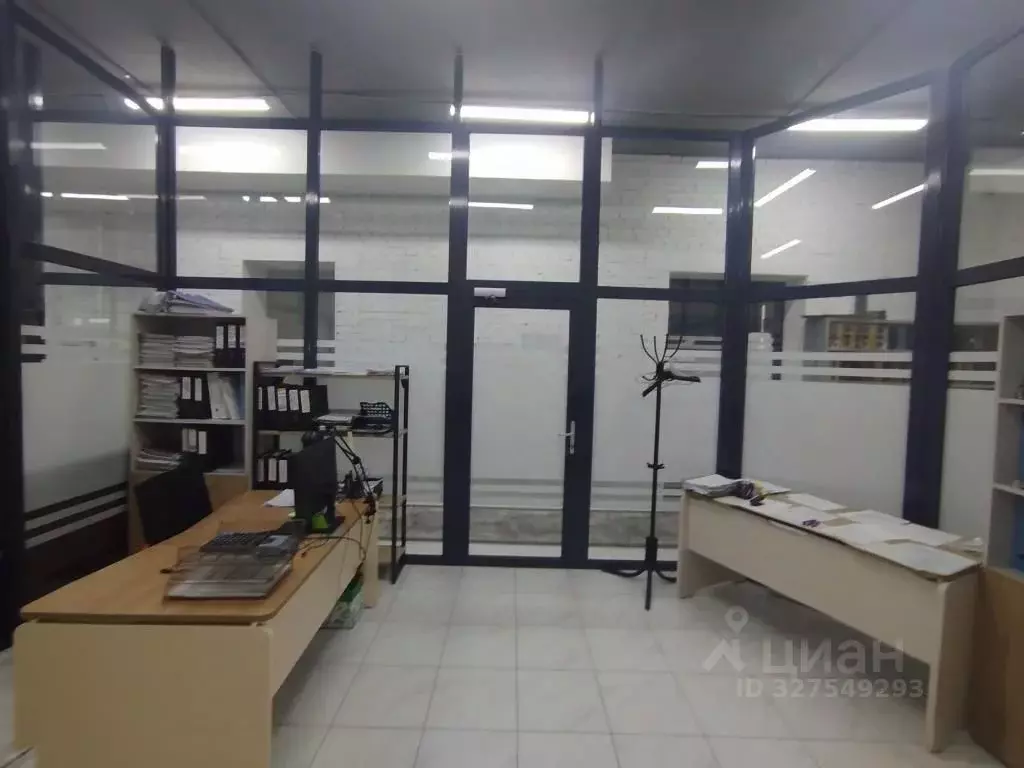 Помещение свободного назначения в Омская область, Омск ул. Звездова, ... - Фото 1