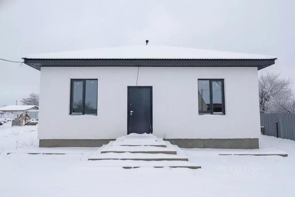 Дом в Оренбургская область, Оренбург Кушкуль мкр,  (71 м) - Фото 1