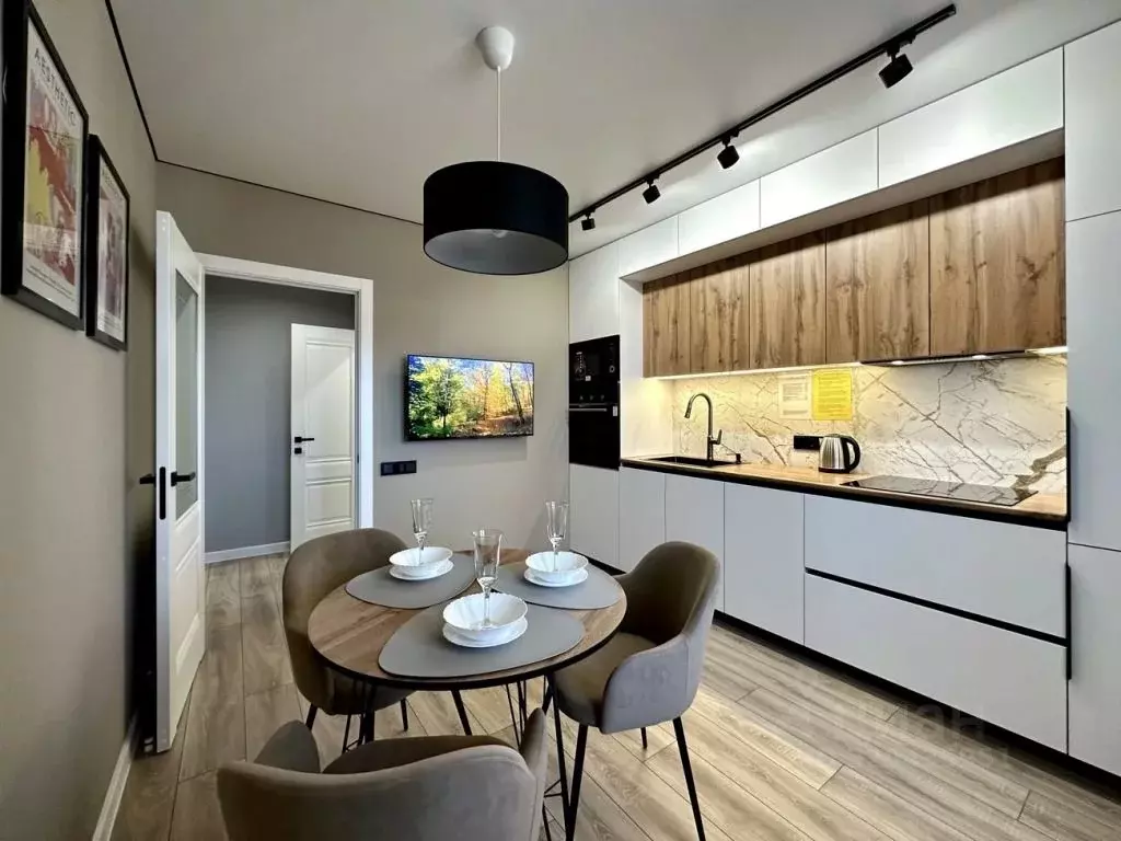 2-к кв. Оренбургская область, Оренбург ул. Автомобилистов, 13 (65.0 м) - Фото 2