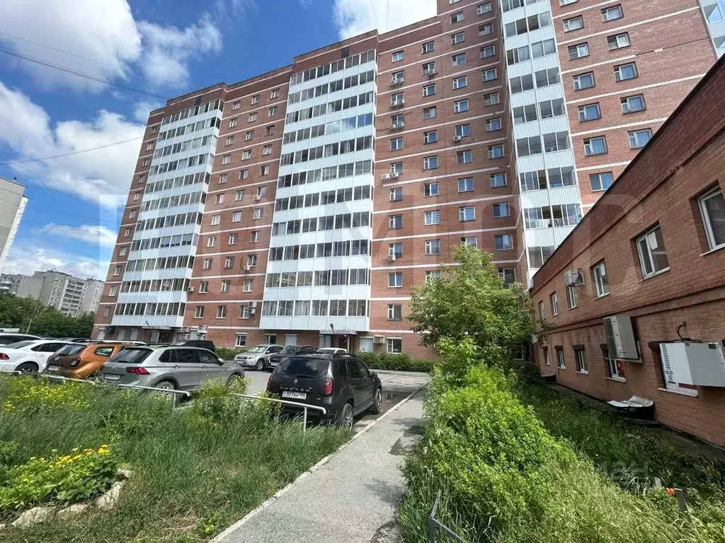 2-к кв. Свердловская область, Екатеринбург ул. Репина, 99 (53.6 м) - Фото 0