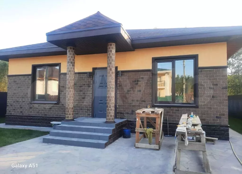 Дом 100 м на участке 6 сот. - Фото 1