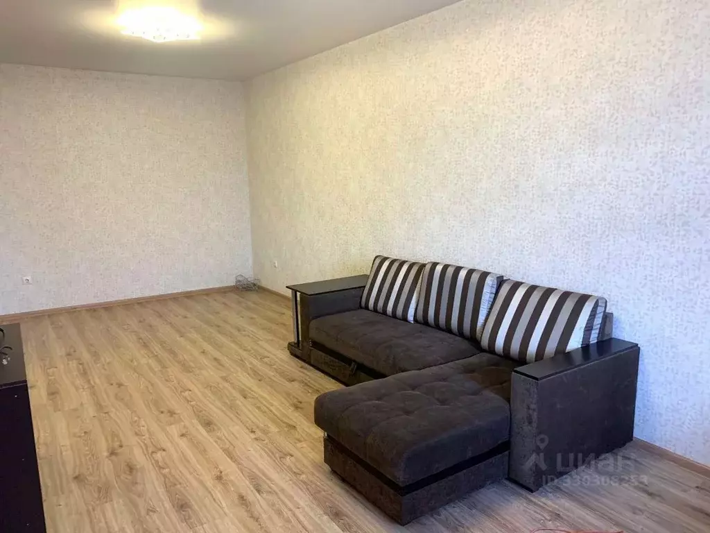 2-к кв. Ростовская область, Батайск ул. Ленина, 25 (78.8 м) - Фото 1
