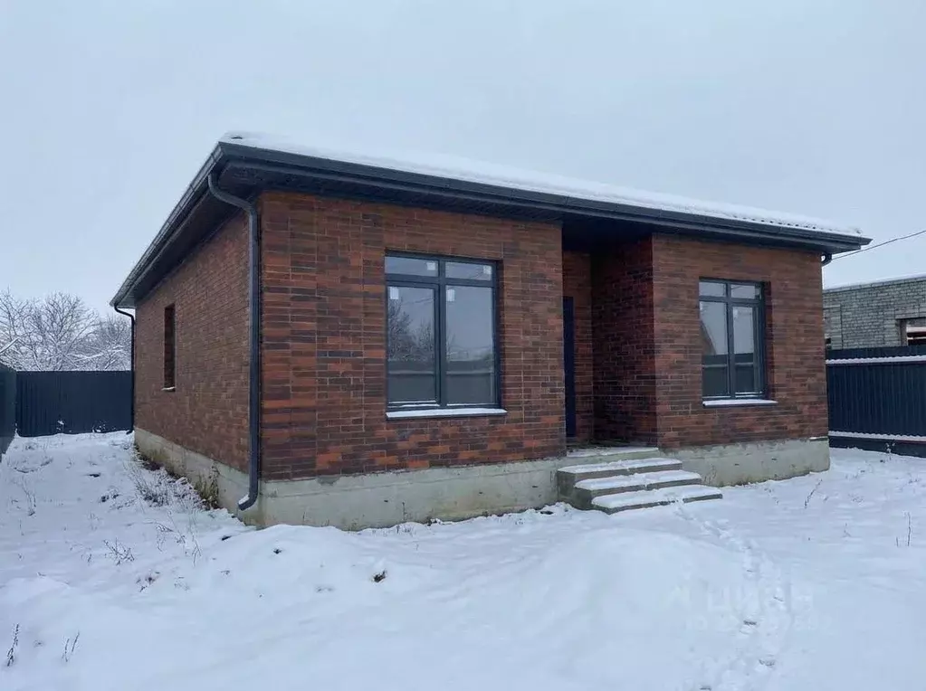 Дом в Ростовская область, Батайск Литовская ул., 93 (90 м) - Фото 1