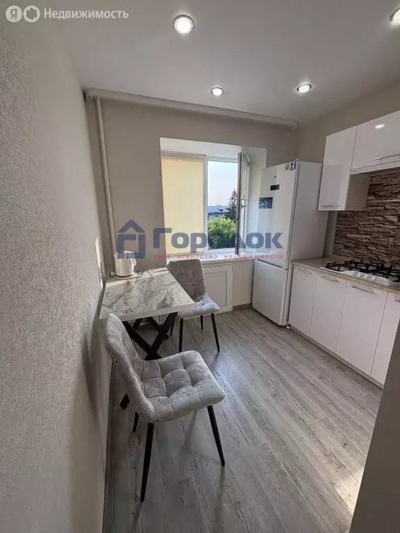 1-комнатная квартира: Каменск-Уральский, микрорайон Октябрьский, улица ... - Фото 2