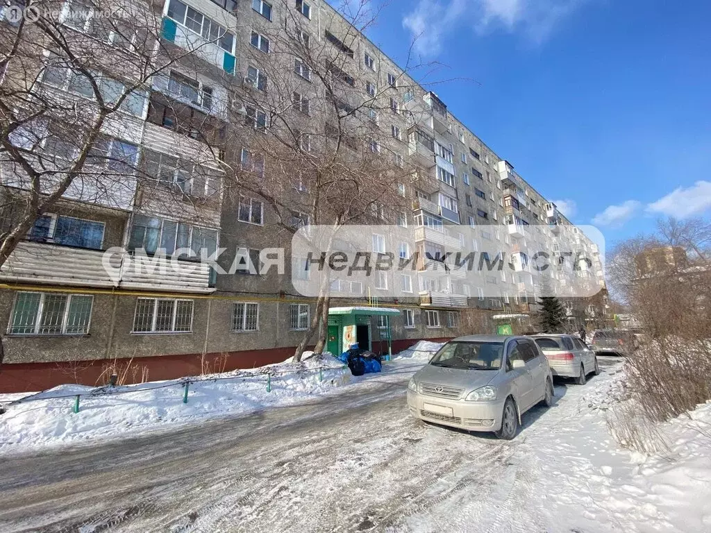 3-комнатная квартира: Омск, улица Сулеймана Стальского, 9 (59.8 м) - Фото 1