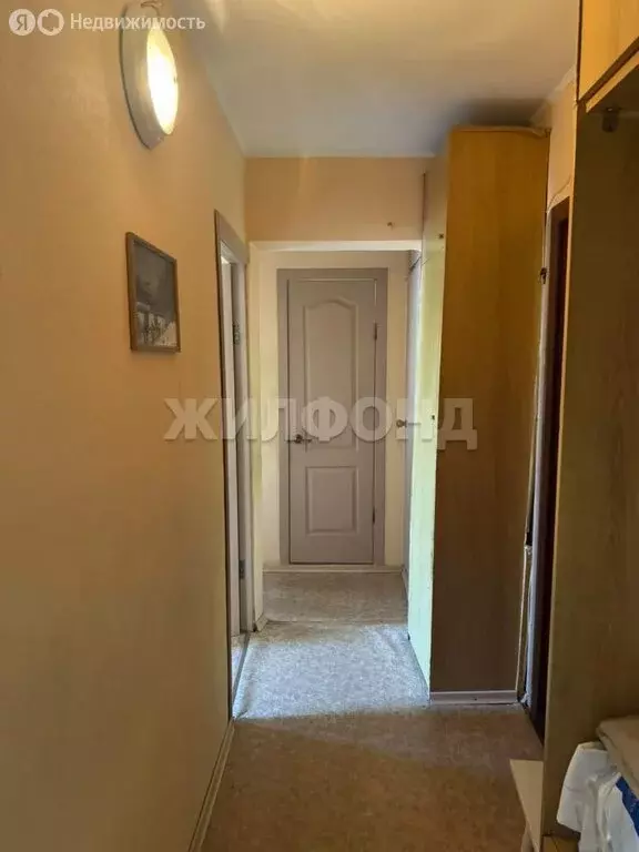 3-комнатная квартира: Новосибирск, улица Доватора, 37 (56.2 м) - Фото 1