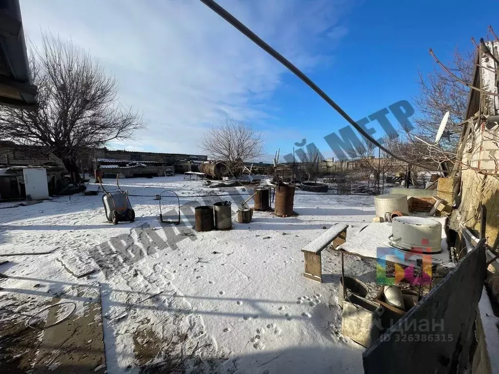 Дом в Калмыкия, Сарпинский район, Кировское с/мо, пос. Кировский ул. ... - Фото 2