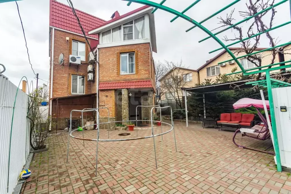 Дом в Ростовская область, Ростов-на-Дону Аэроклубовский пер. (255 м) - Фото 1
