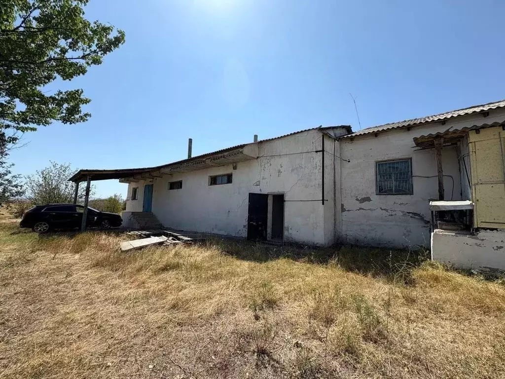 Производственное помещение в Крым, Белогорский район, с. Вишенное ул. ... - Фото 1