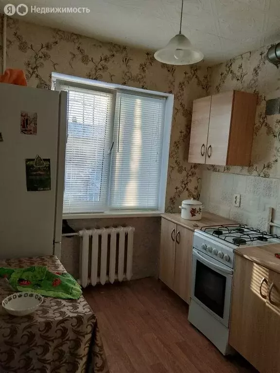 3-комнатная квартира: Уфа, жилой район Дёма (56 м) - Фото 0
