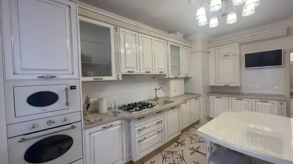 1-к кв. Крым, Симферополь ул. Битакская, 17 (55.0 м) - Фото 2